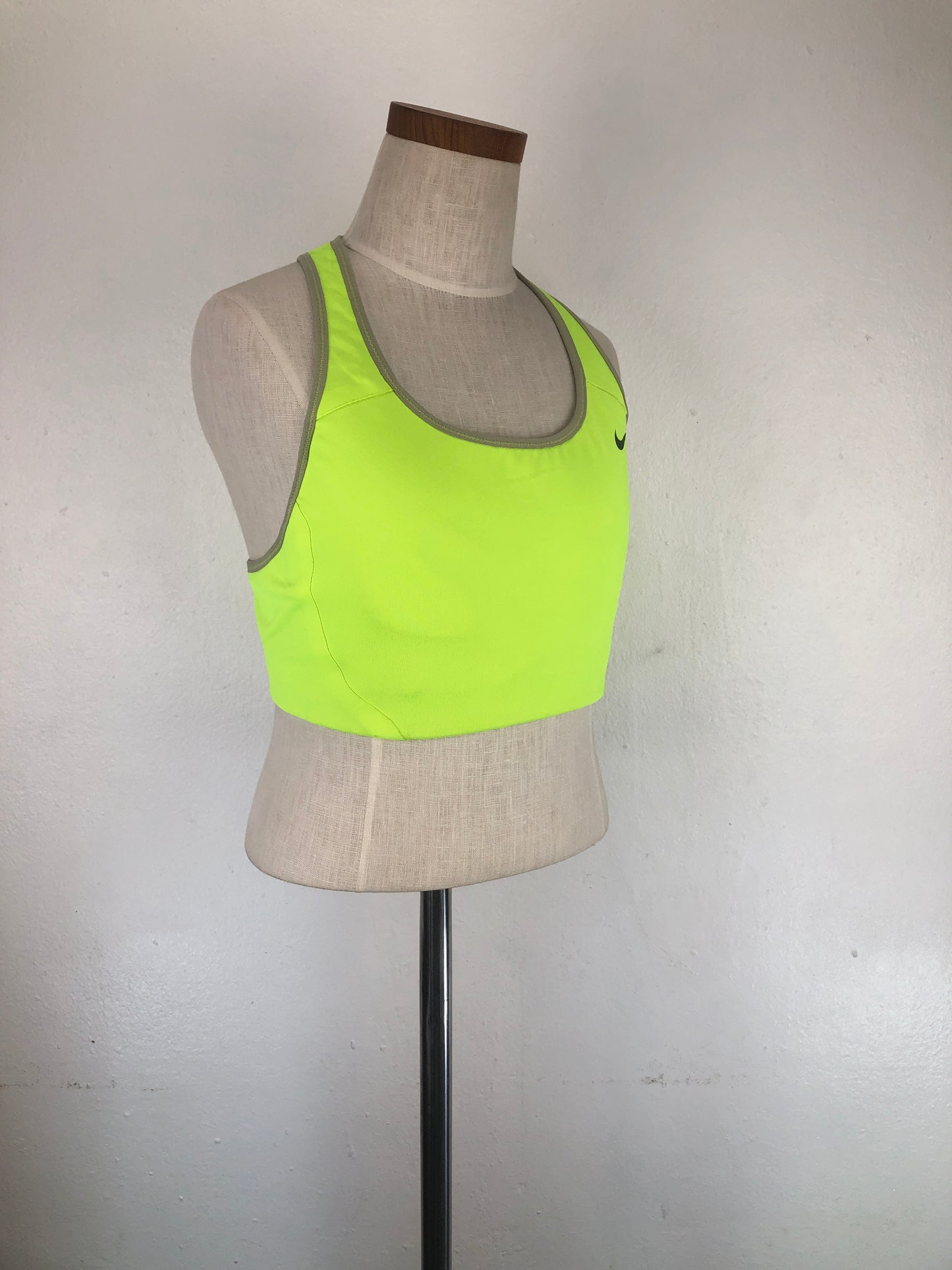 Blusita Verde Limon Derportivo Nike