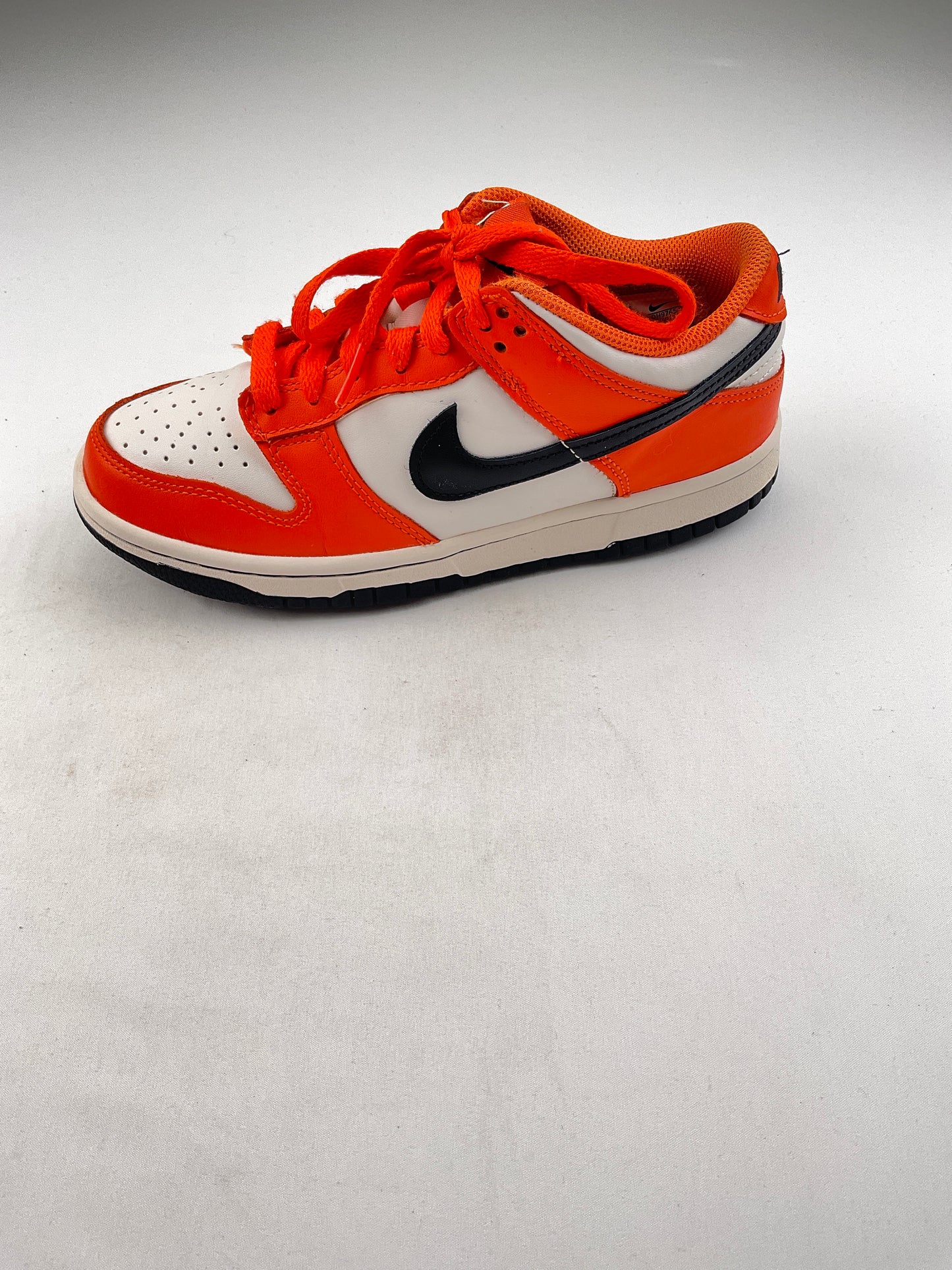 Tenis naranja NiKE