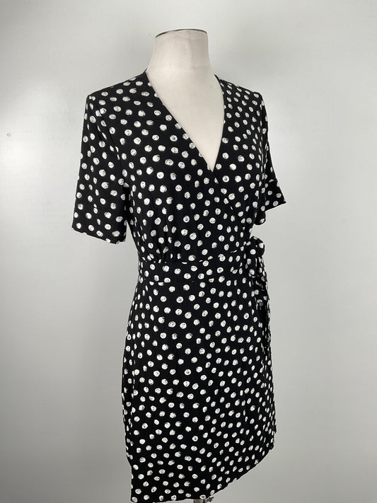 Vestido Negro de Lunares Express