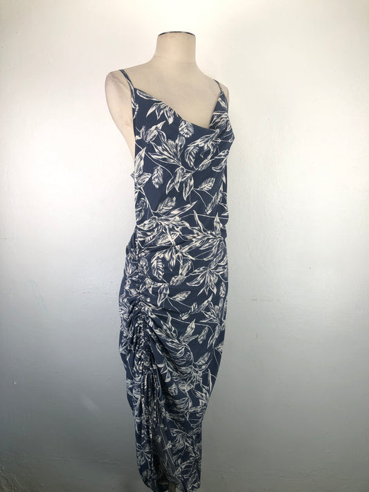 Vestido Gris De flores Amable
