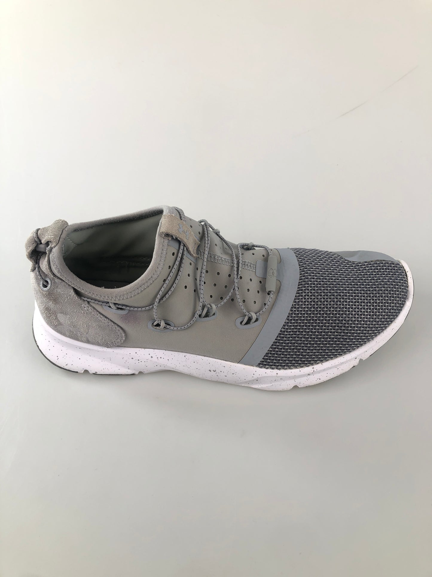 Tenis Gris Deportivo Under Amour