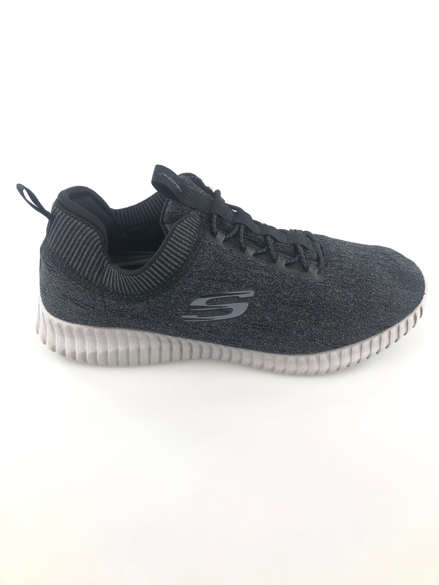 Tenis Negro Skechers Wide Fit
