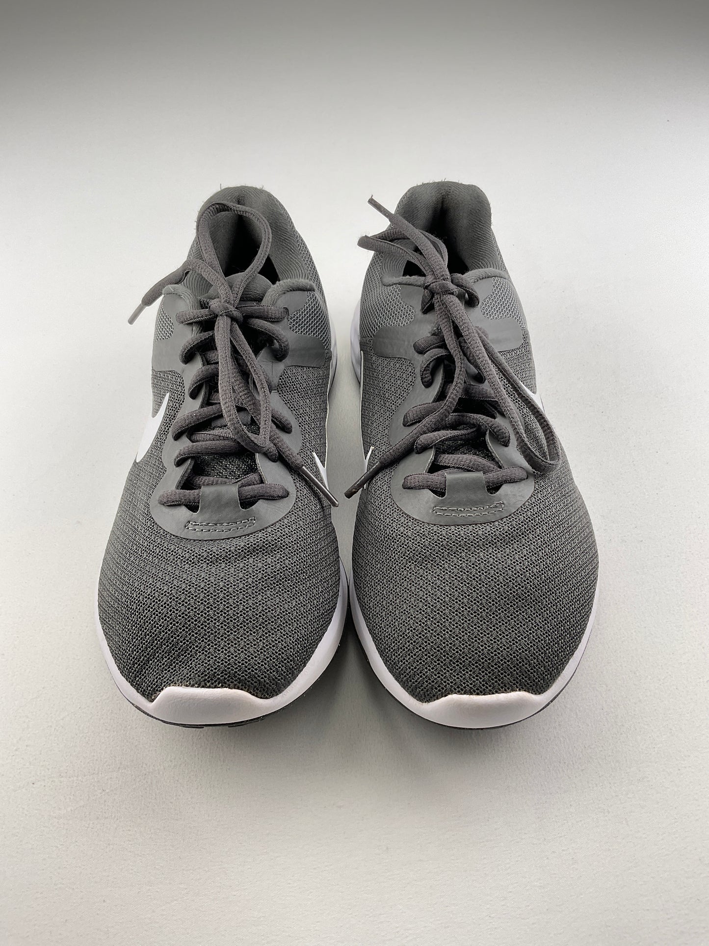 Tenis Gris Deportivo Nike