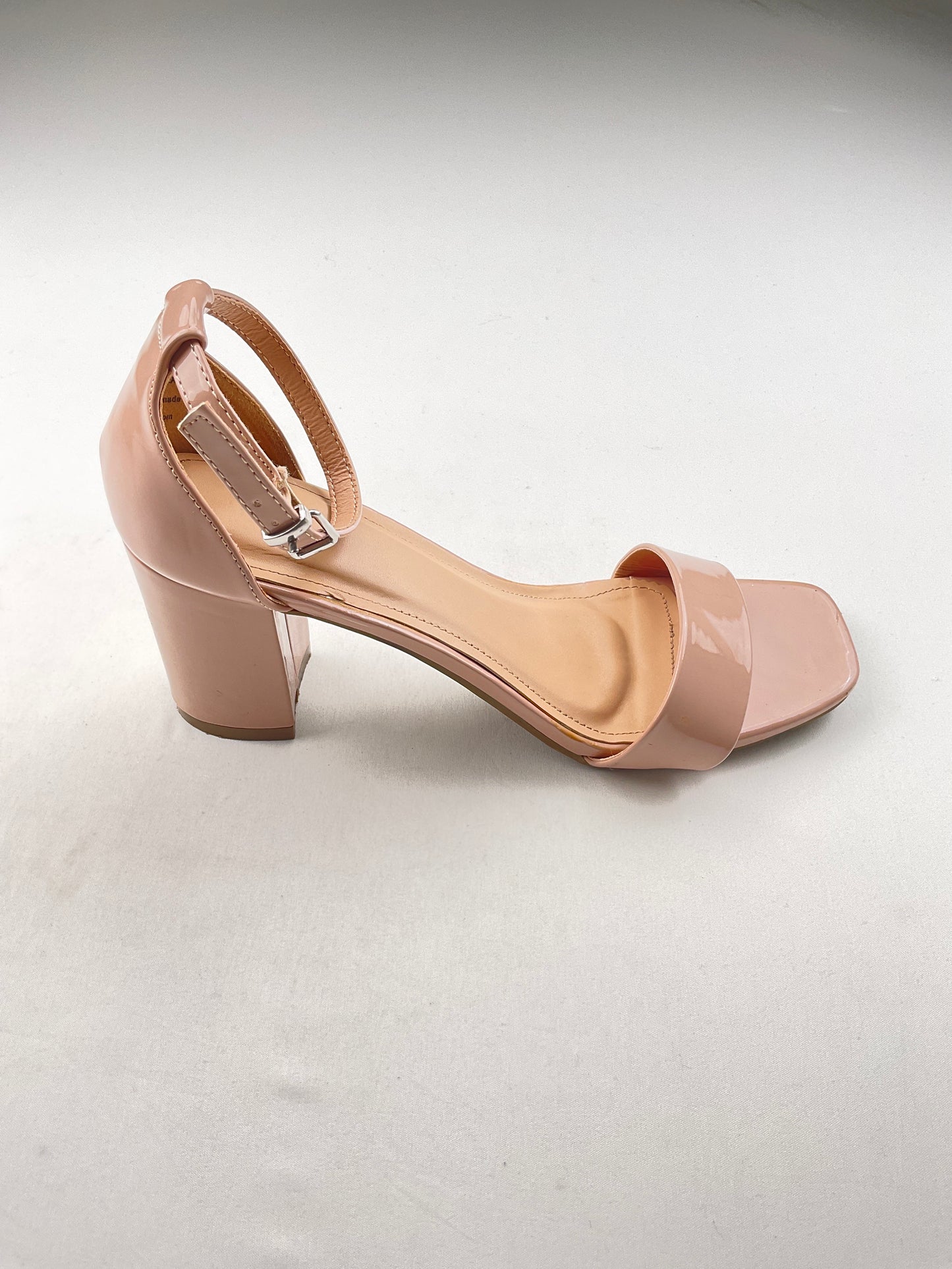 Zapatilla crema C M