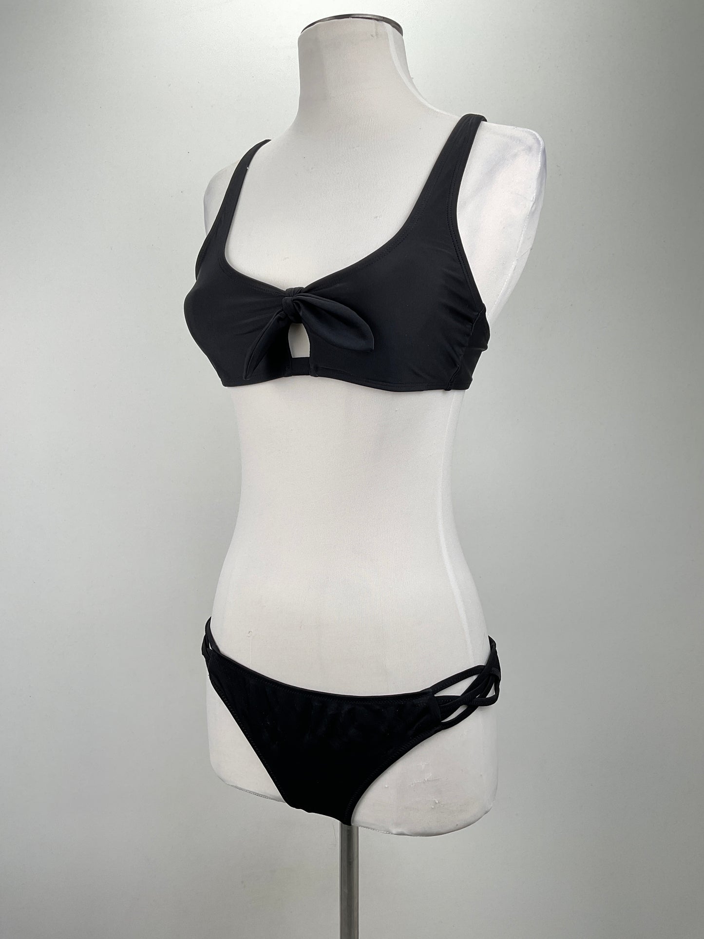 Conjunto Negro Xhilaration