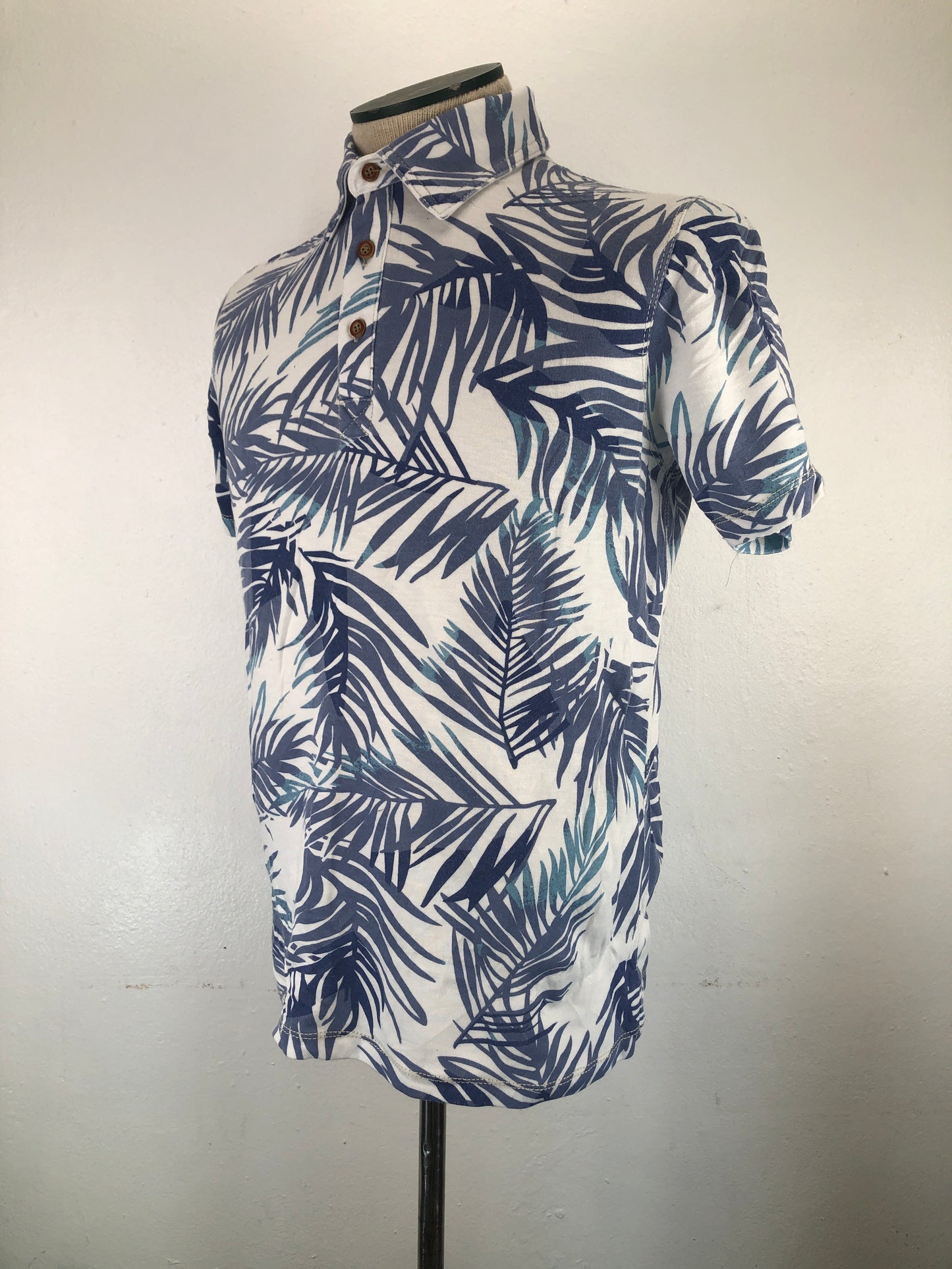 Camiseta Gris Floral Visitor