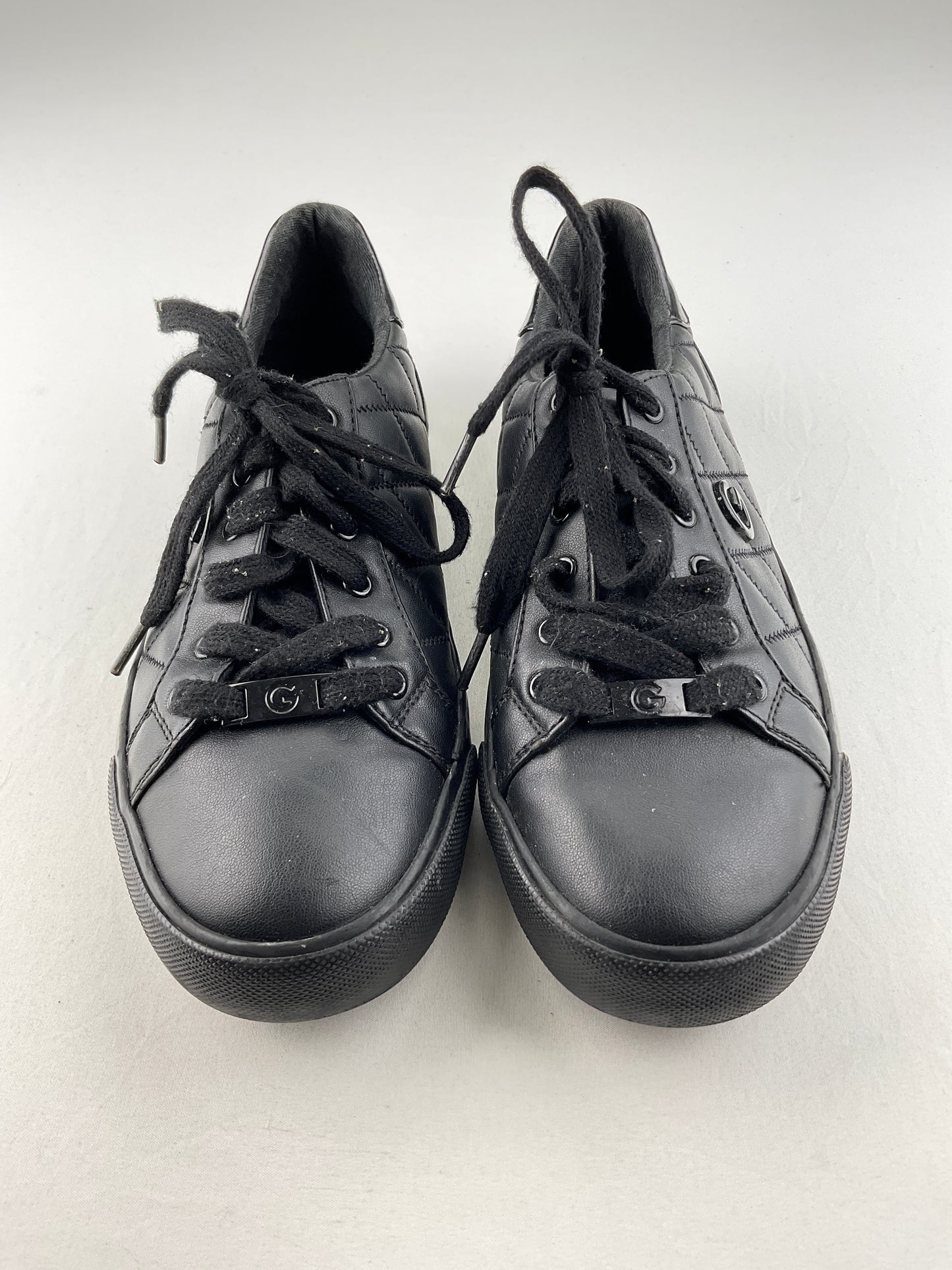 Tenis Negro GBG Los Ángeles