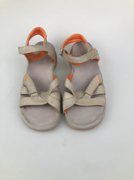 Sandalia Crema Bare traps