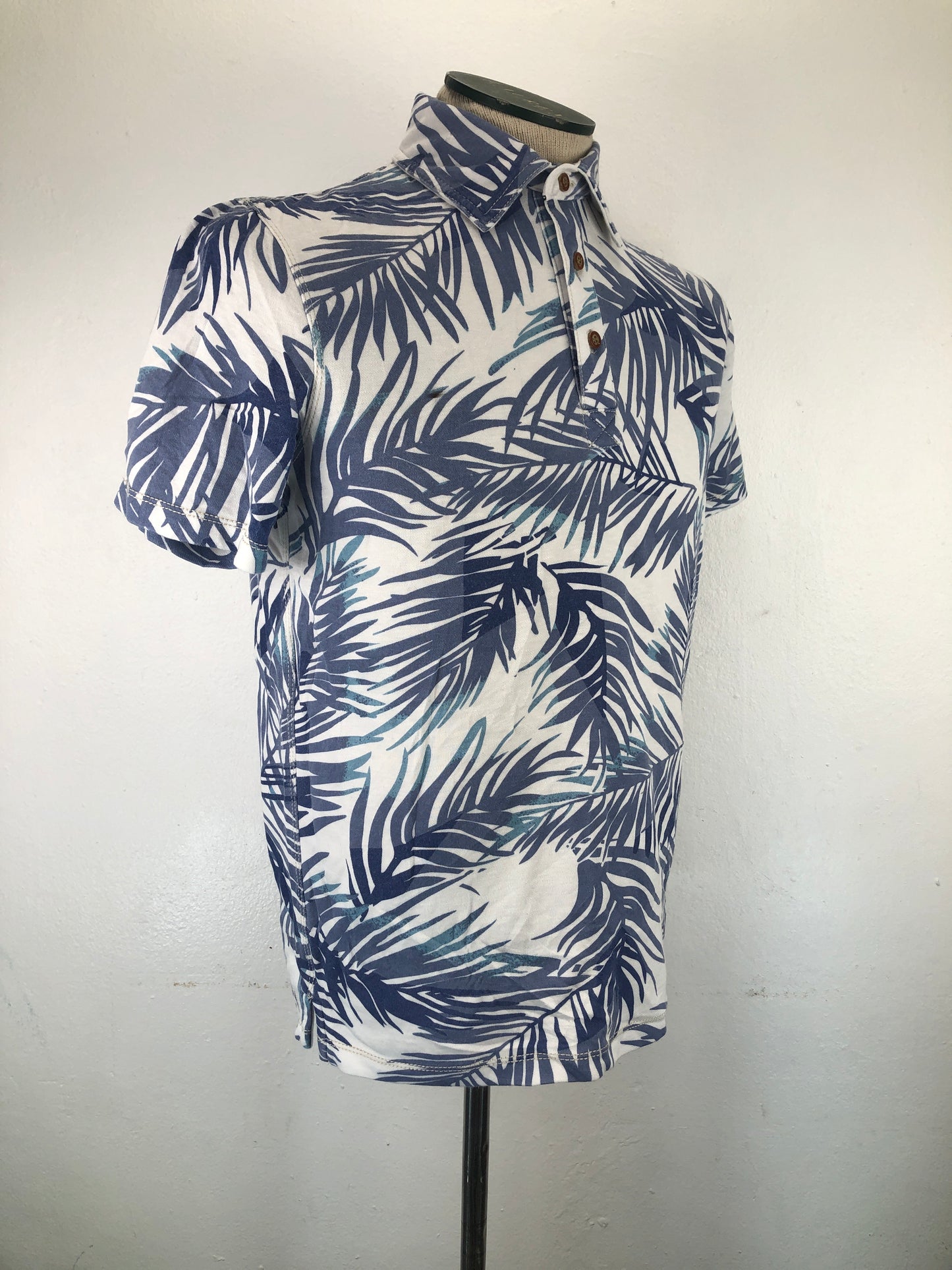 Camiseta Gris Floral Visitor