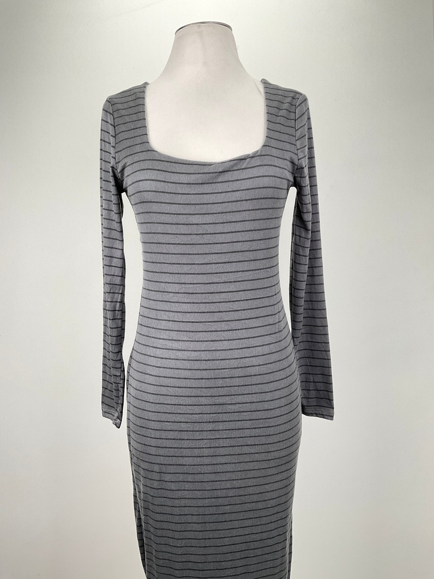 Vestido Gris de Rayas Justify