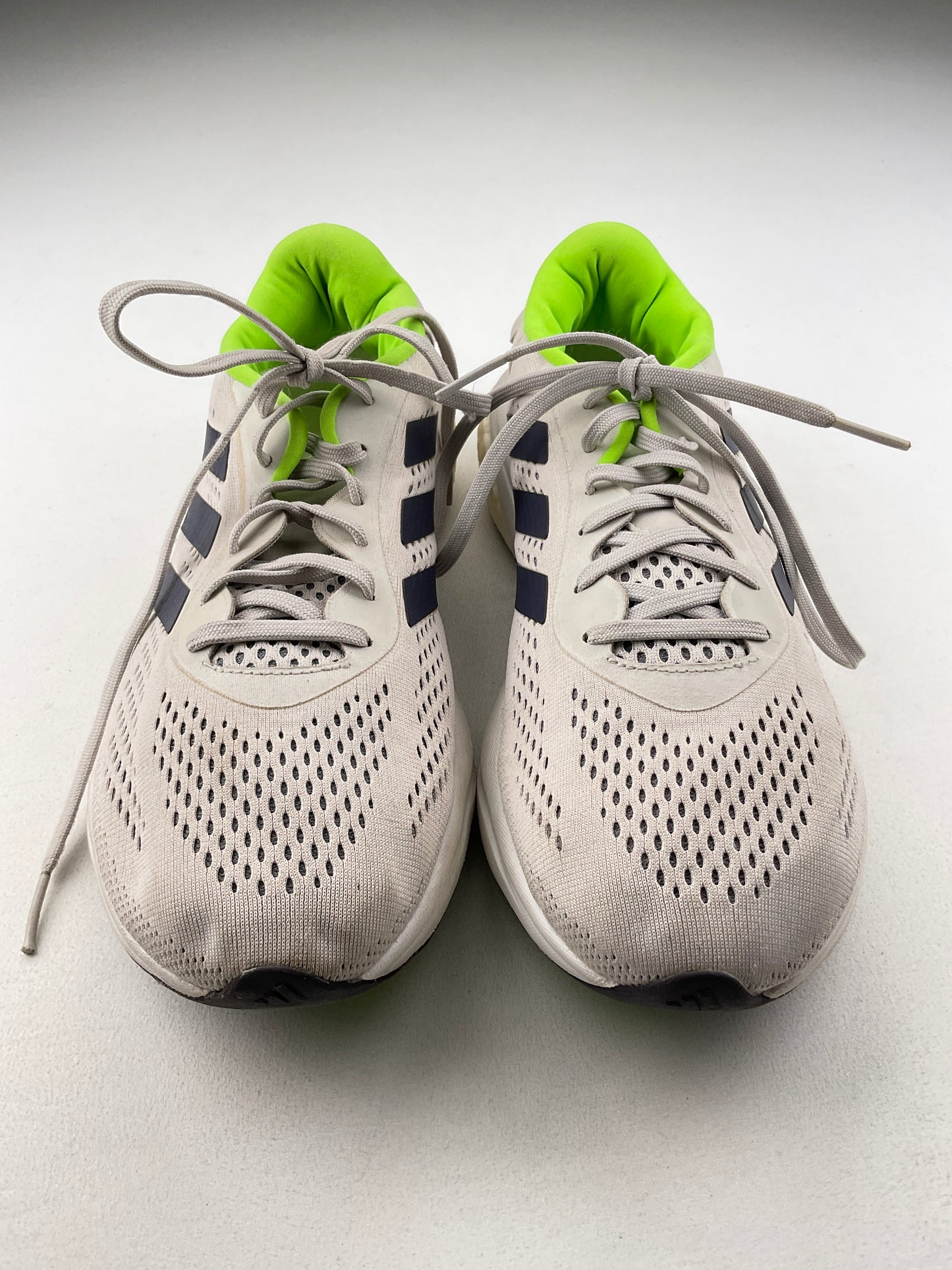 Tenis Gris Deportivo Adidas