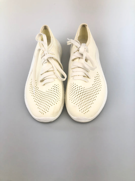 Tenis Crema Crocs