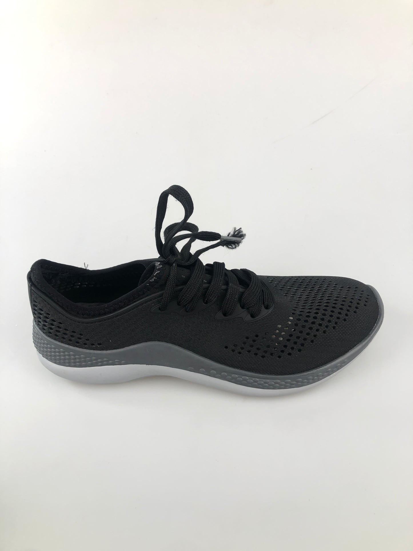 Tenis Negro Crocs