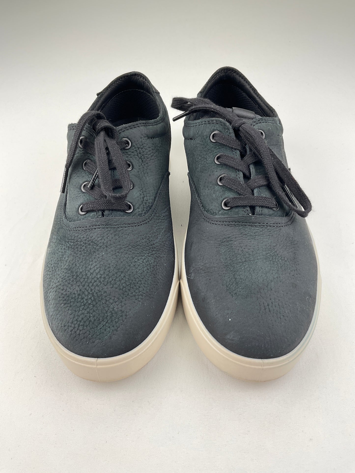 Tenis Negro Ecco