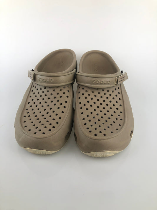 sandalia Crocs Crema