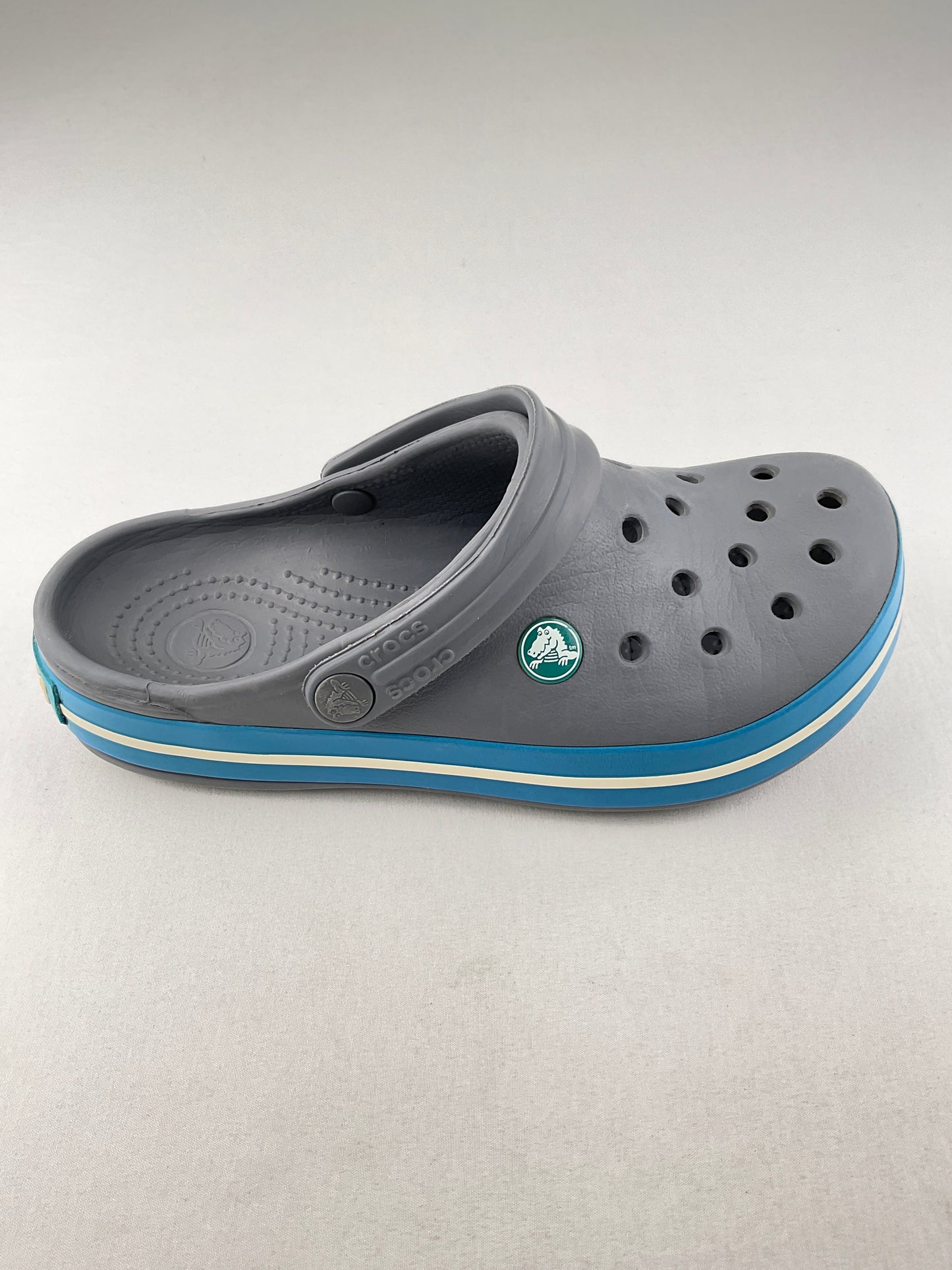 Sandalia Gris Crocs