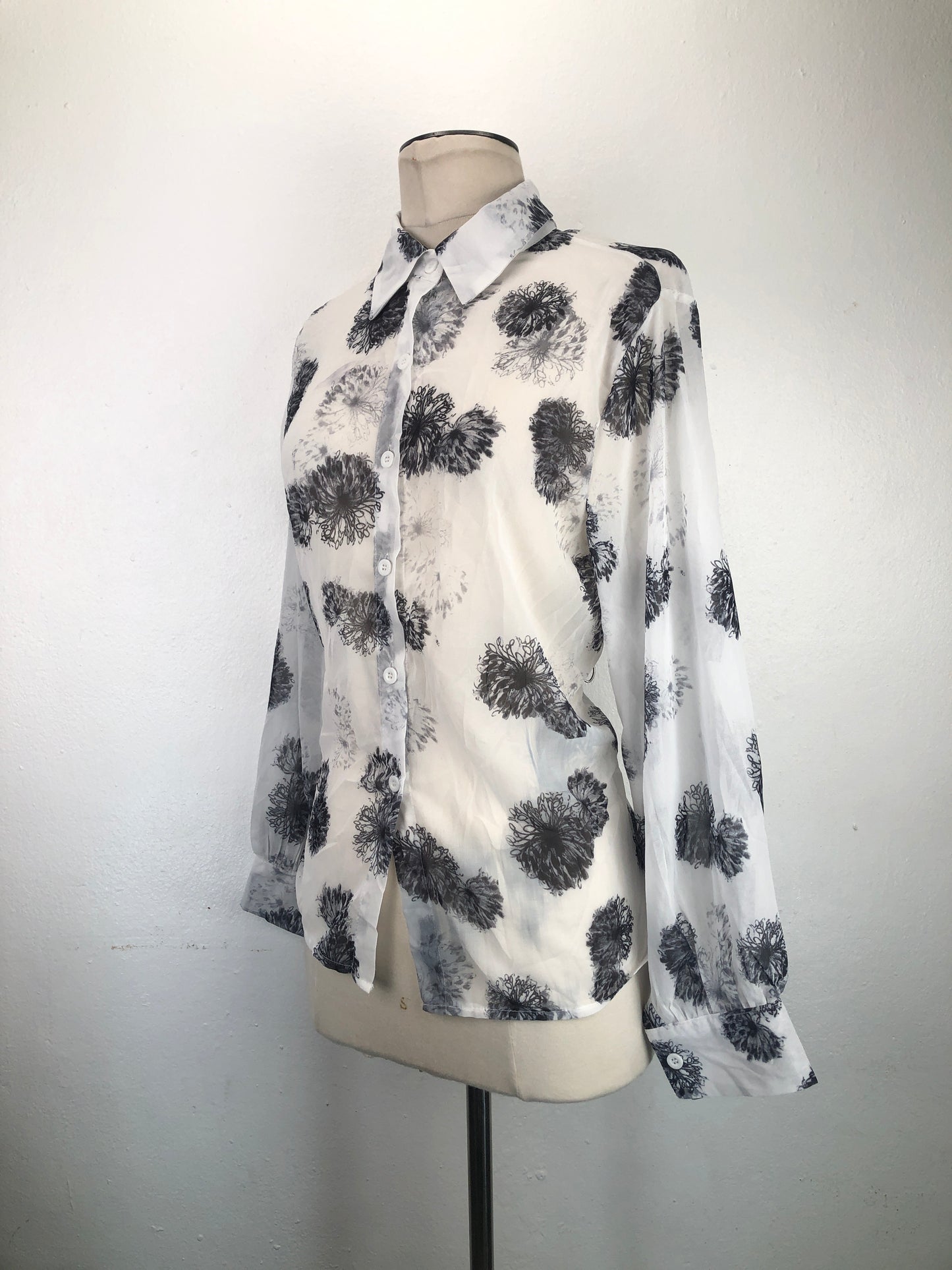 Camisa Blanco Floral Fashion
