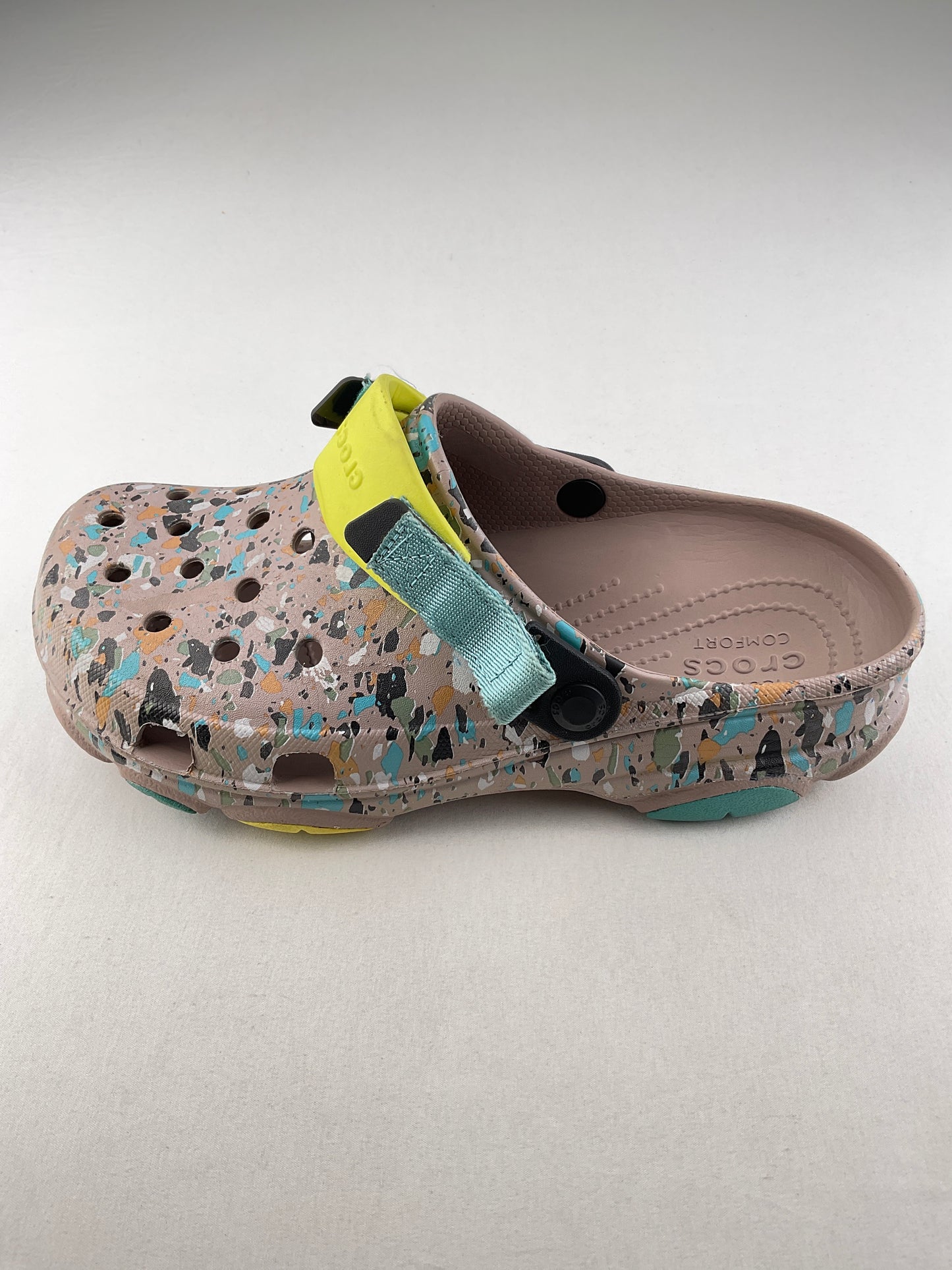 Sandalia Multicolor Crocs