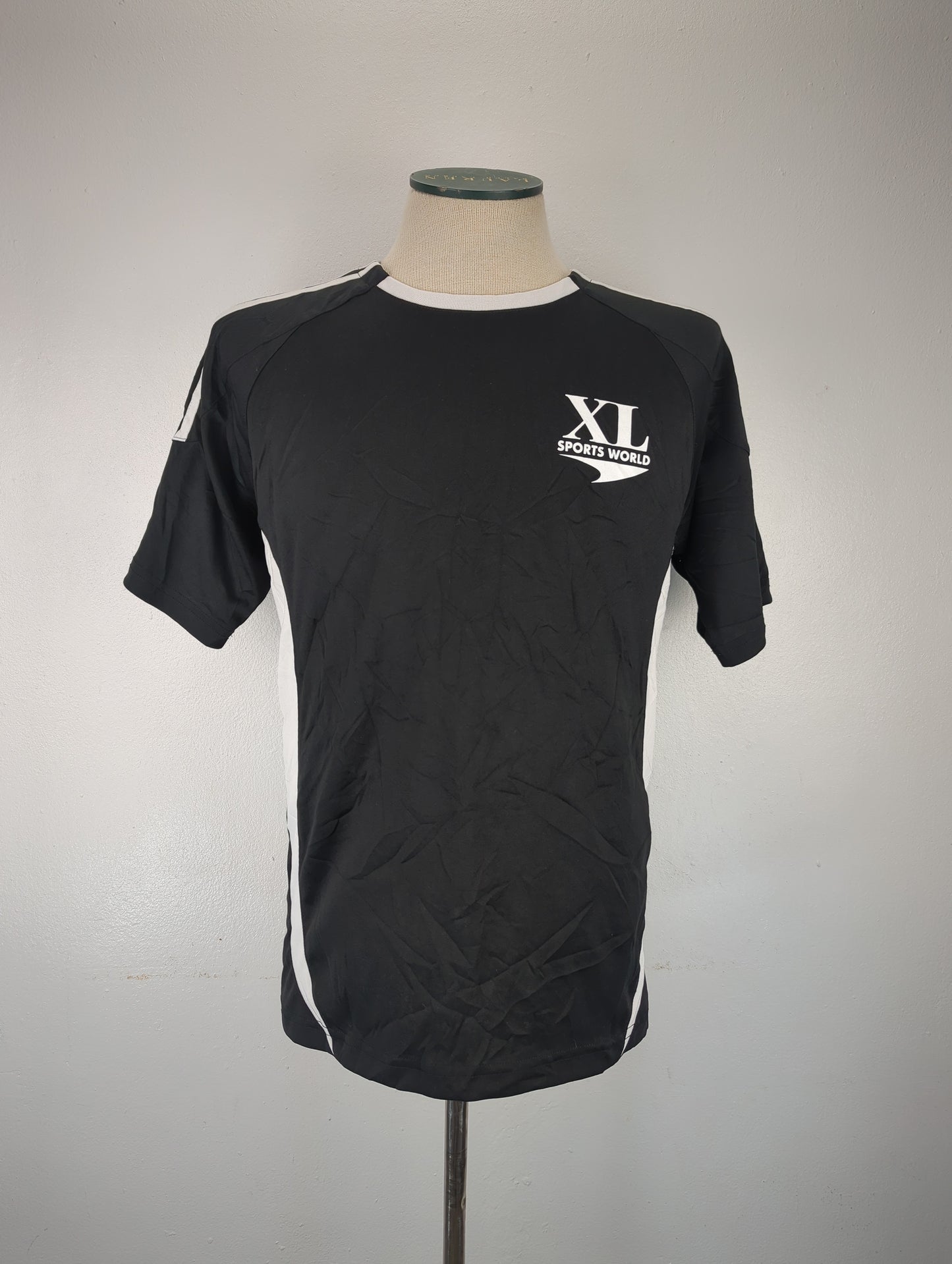 Camiseta  Negro Deportivo Challenger Team Wear