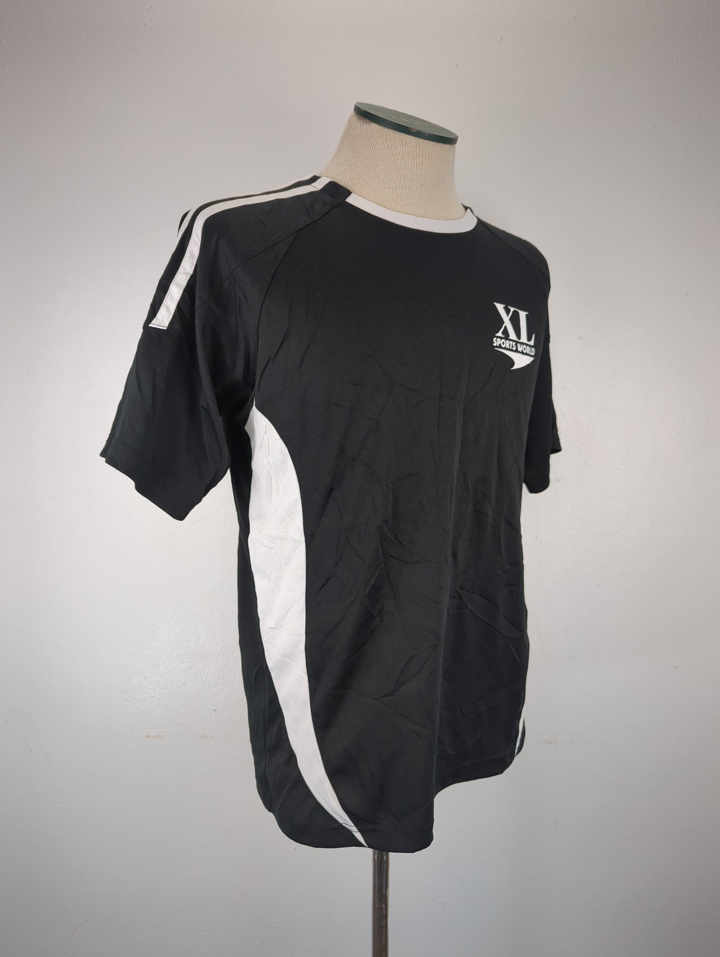 Camiseta  Negro Deportivo Challenger Team Wear