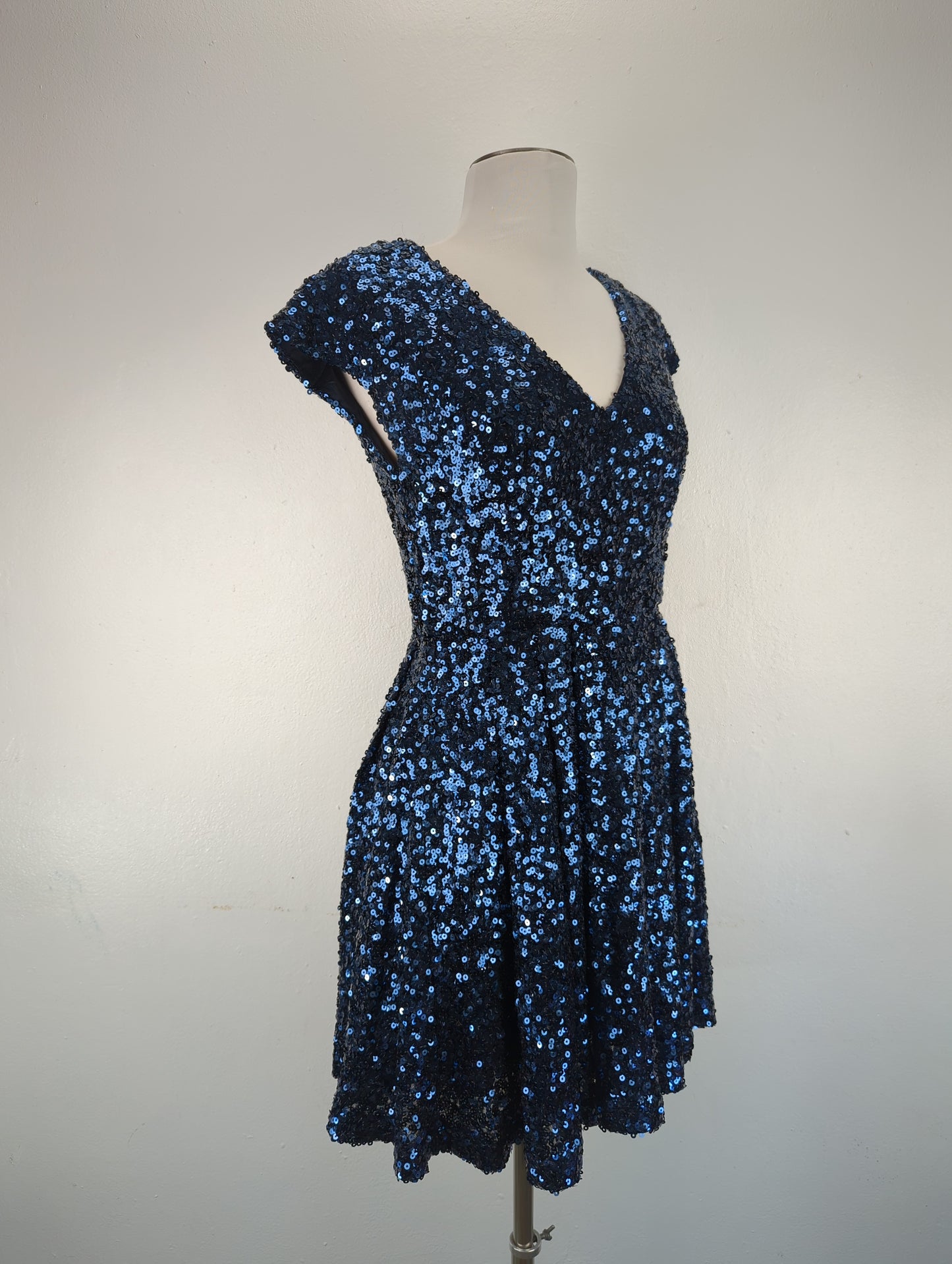 Vestido Azul marino de Brillo French Connection