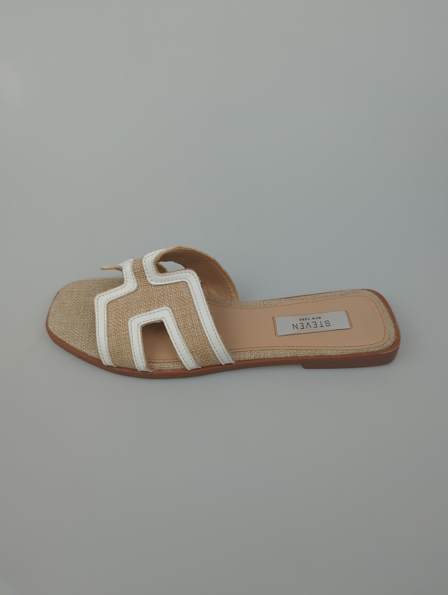 Sandalia Crema Steven