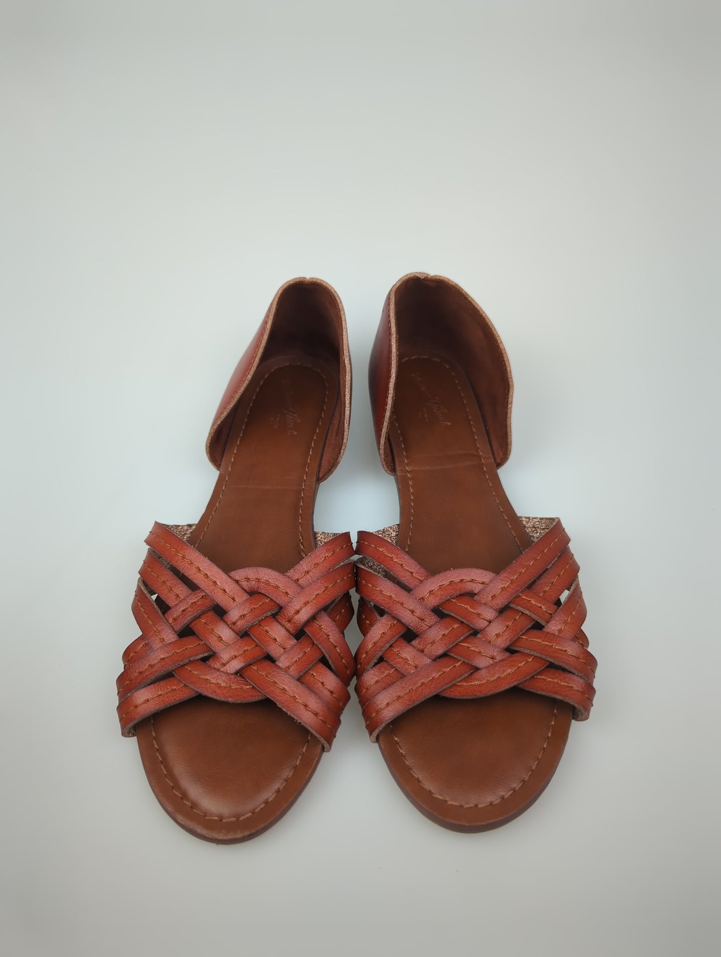 Sandalia Marron Universal Thread