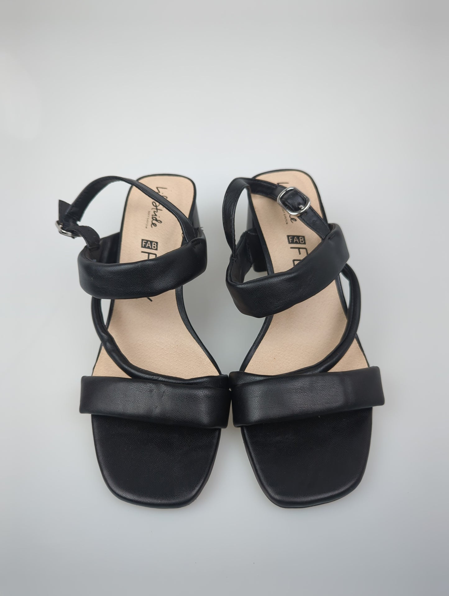 Zapatilla Negro de Tacon Life Stride