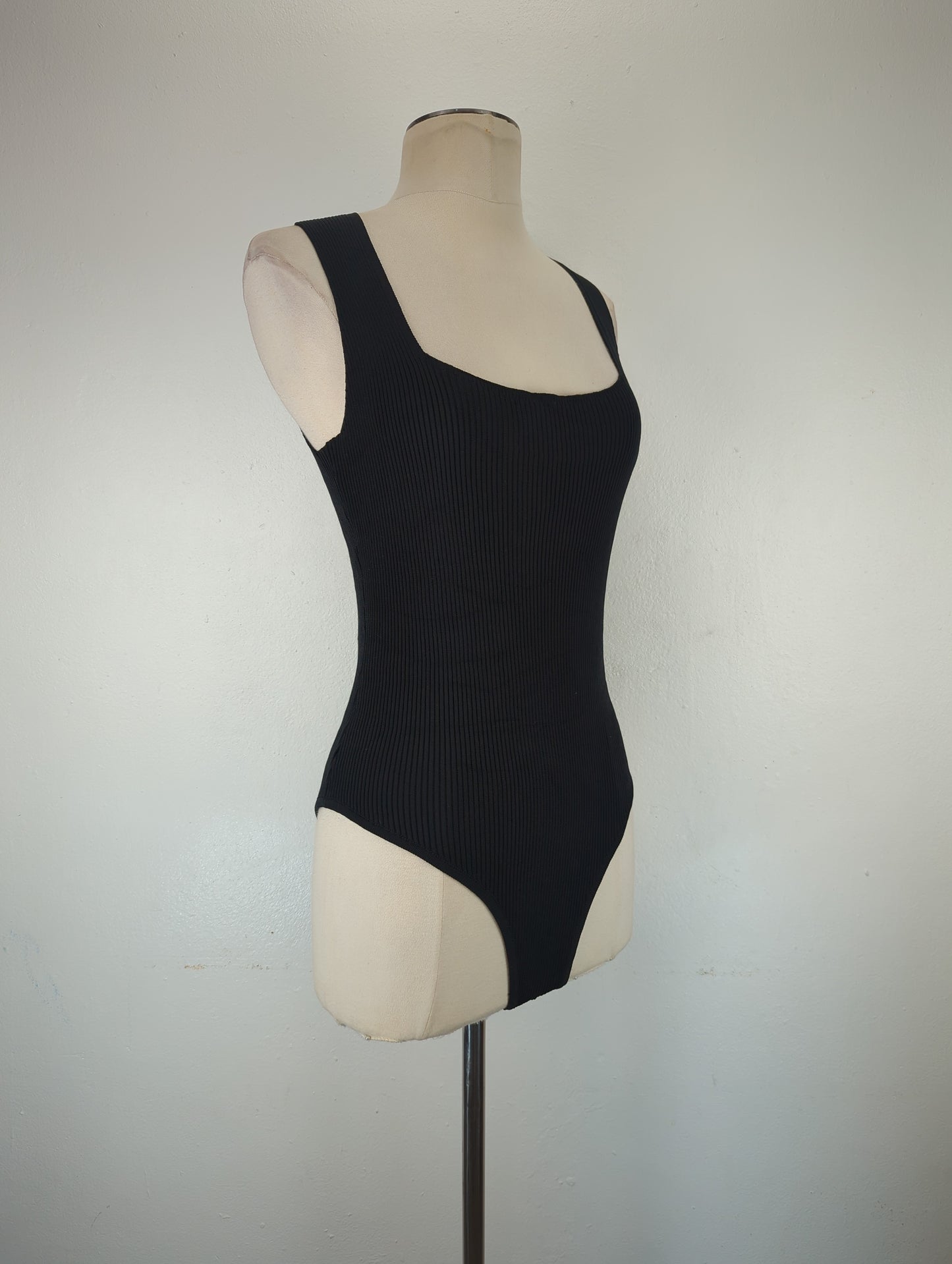 Body Negro Happily Grey