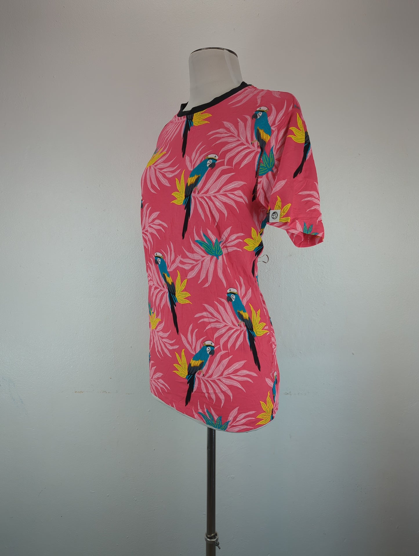 Camiseta Rosado Floral Free Planet
