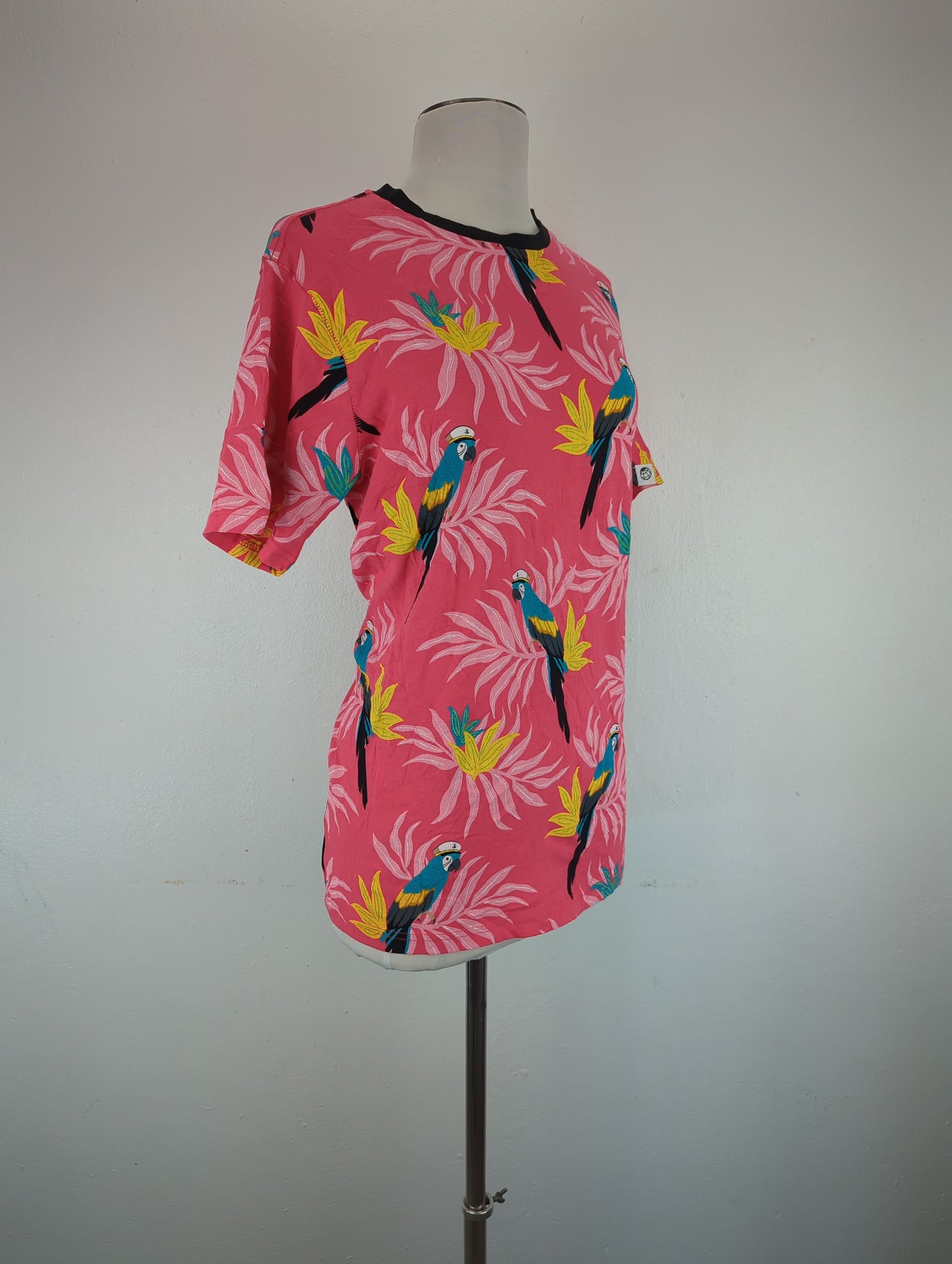Camiseta Rosado Floral Free Planet