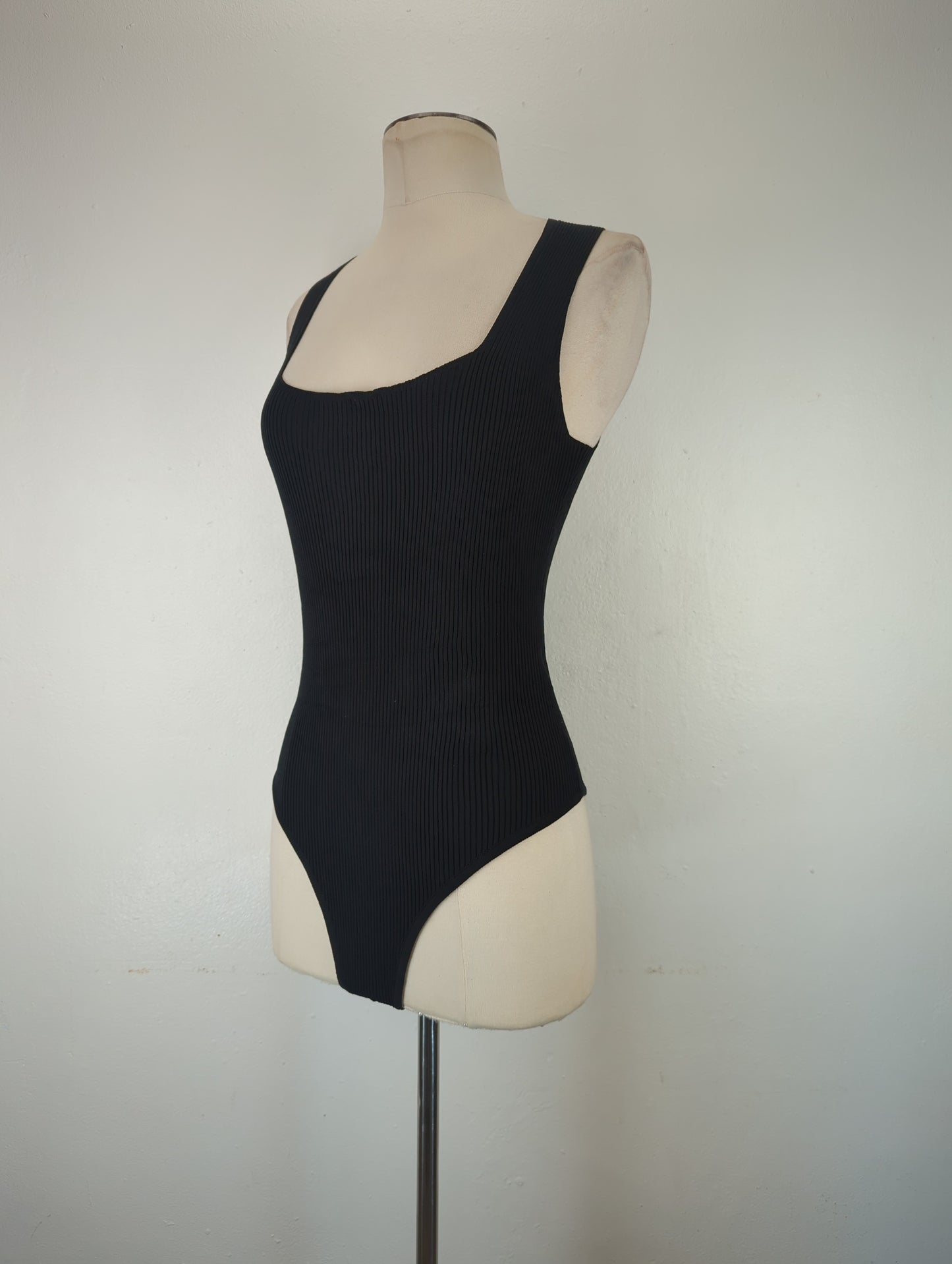 Body Negro Happily Grey