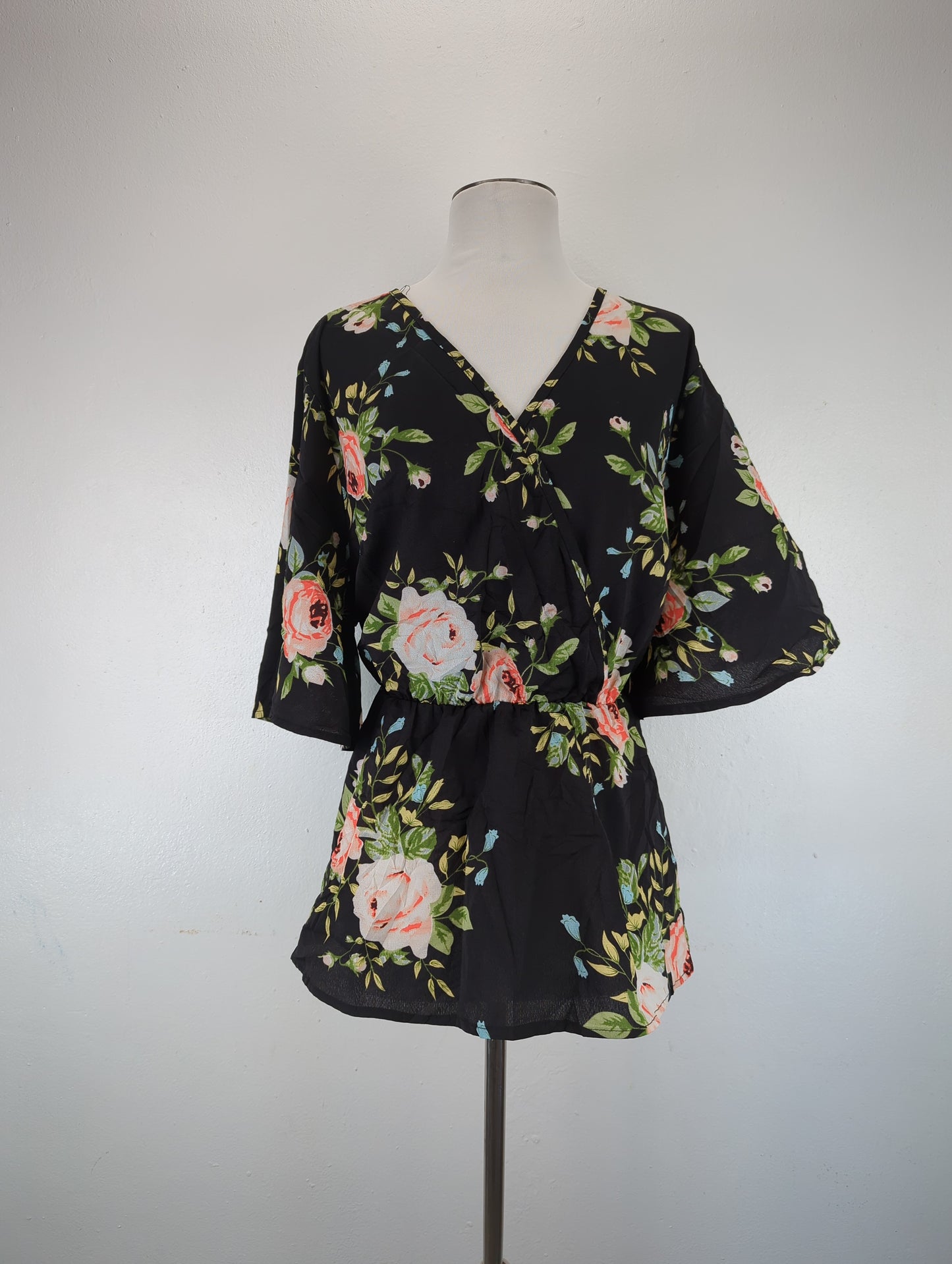 Blusa Negro Floral Variangis