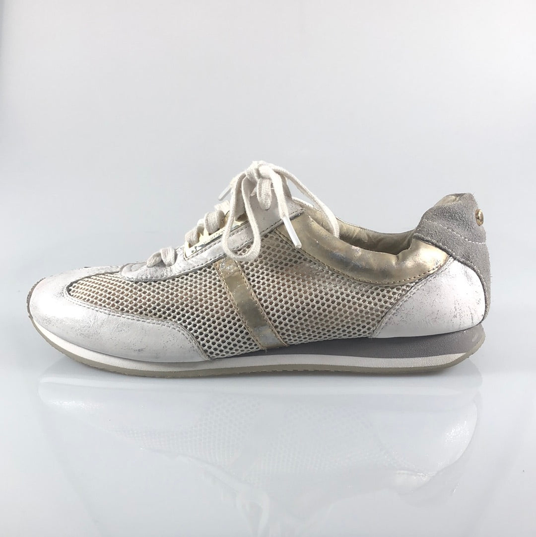 Tenis mk blancos con dorado deals